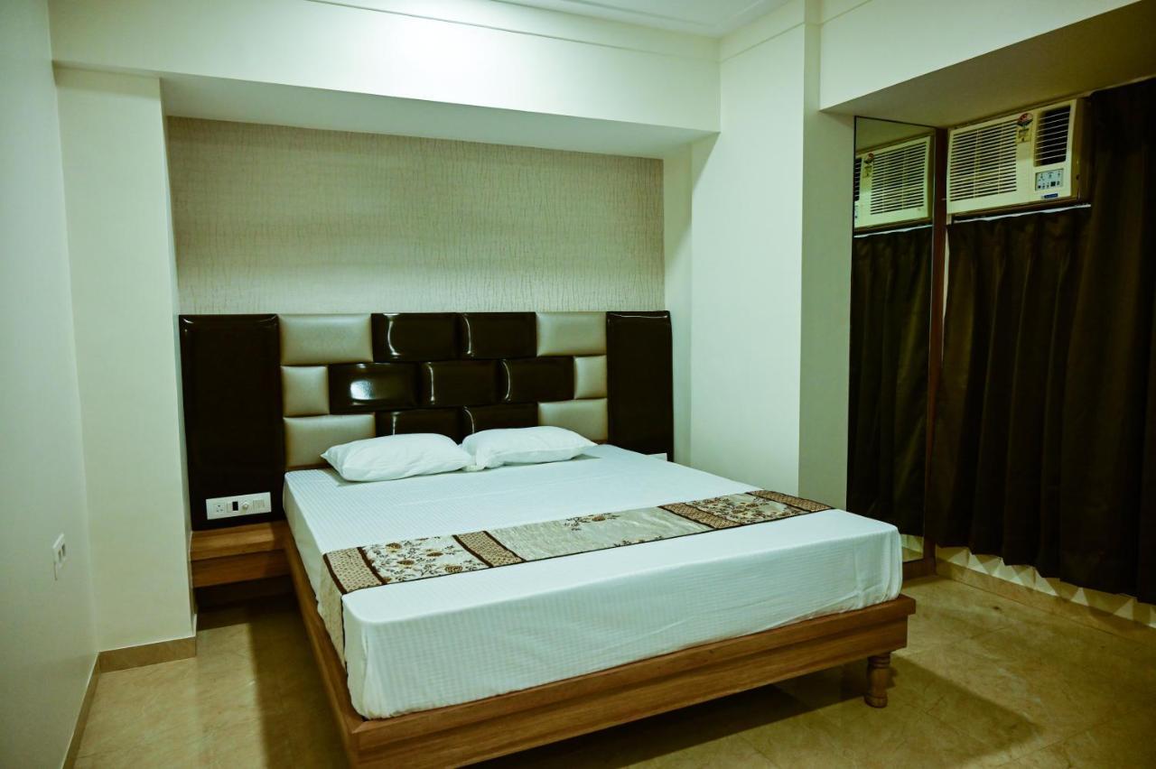 Hotel Diamora Residency Тхане Экстерьер фото