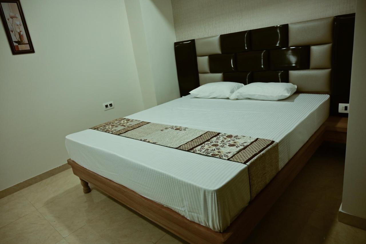 Hotel Diamora Residency Тхане Экстерьер фото