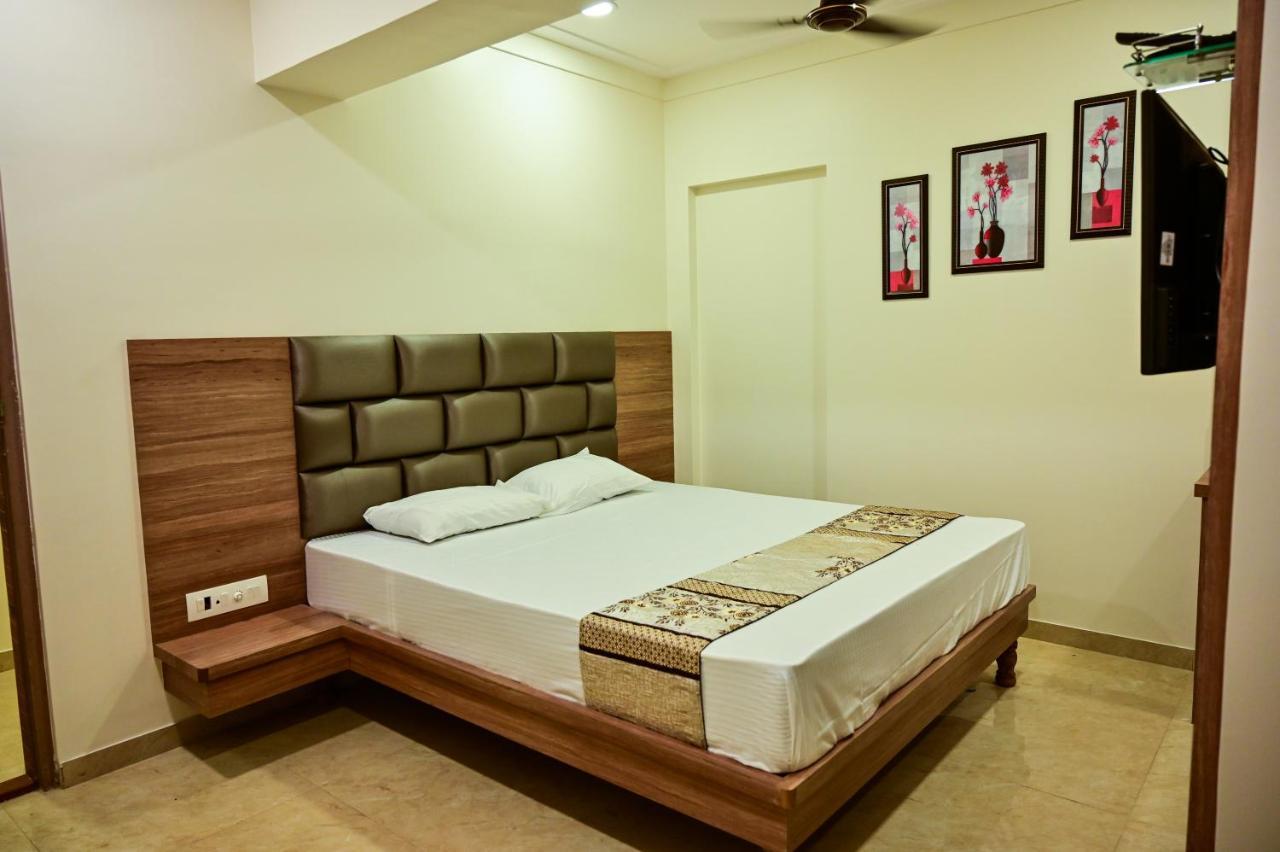 Hotel Diamora Residency Тхане Экстерьер фото