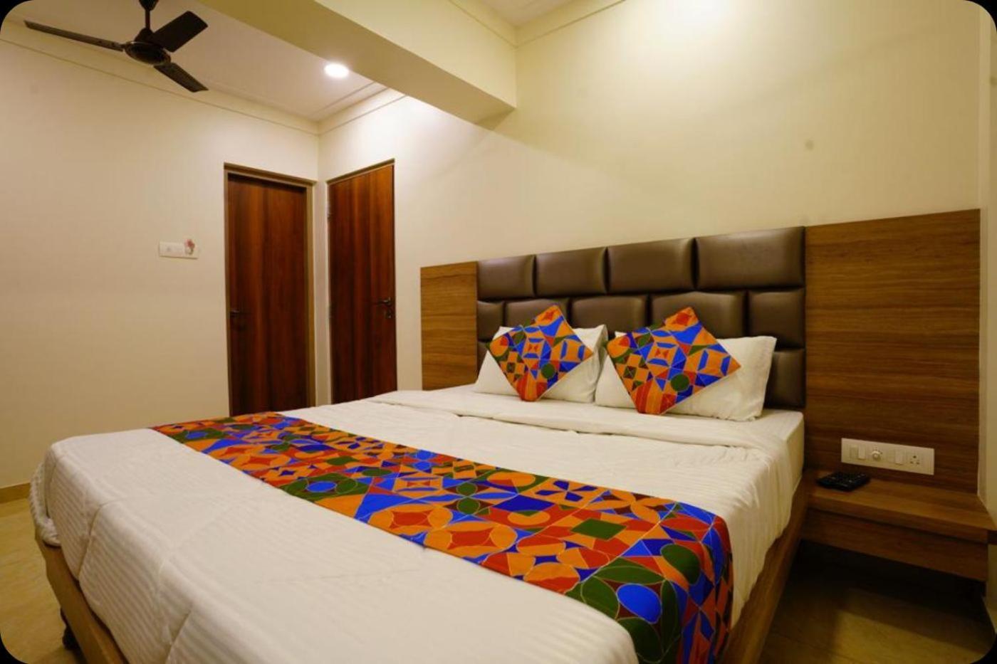 Hotel Diamora Residency Тхане Экстерьер фото
