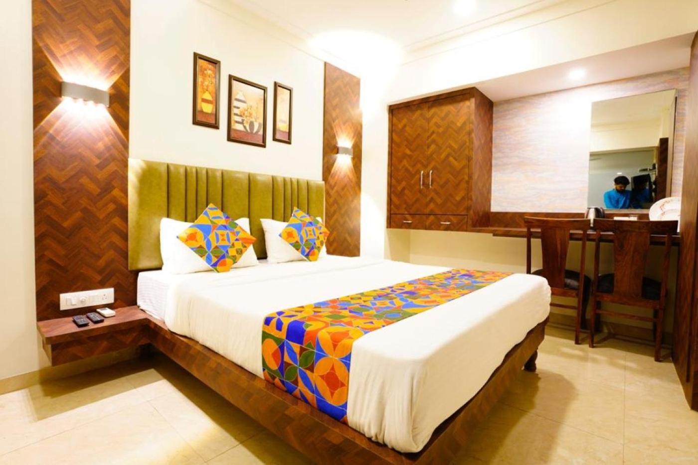 Hotel Diamora Residency Тхане Экстерьер фото